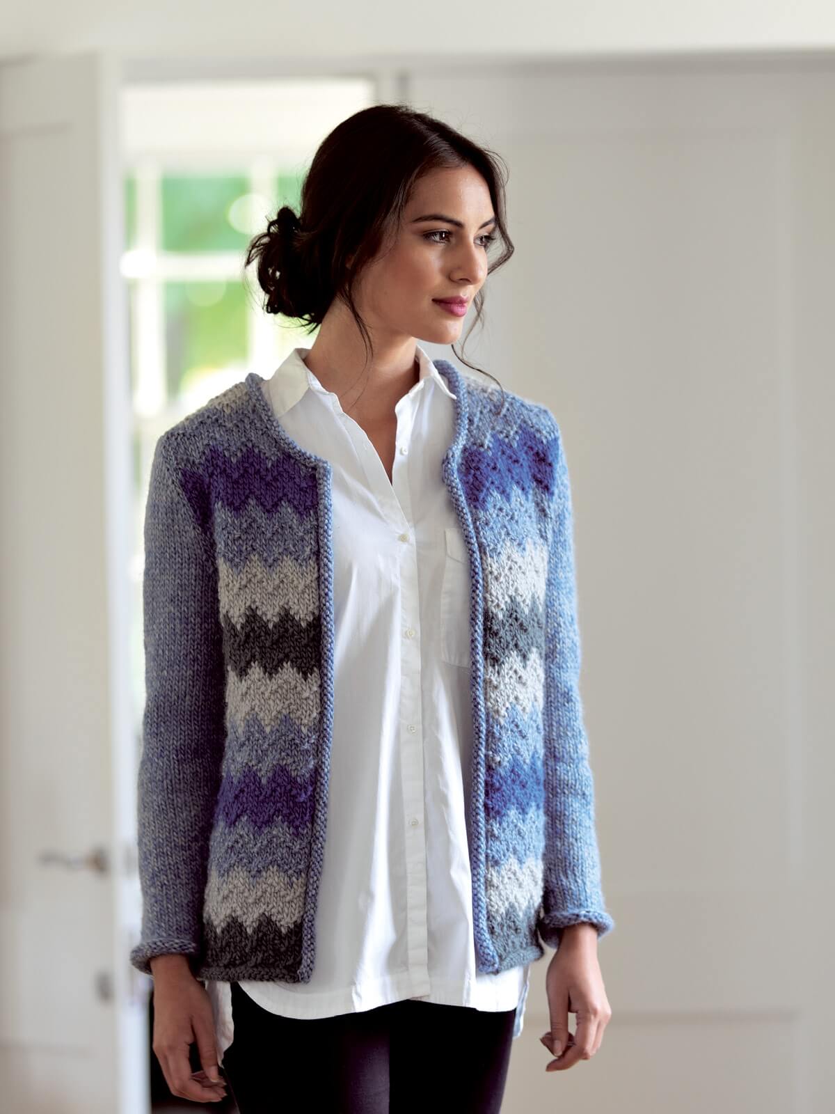 wys_retreat_chunky_roving_l_the_perfect_retreat_meraki_zigzag_cardigan_01_v_72_1
