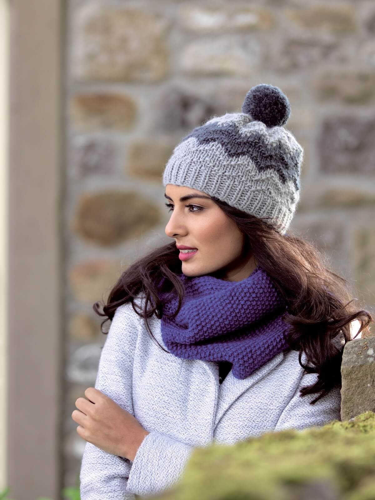 wys_retreat_chunky_roving_l_the_perfect_retreat_metanoia_zigzag_hat_and_simple_snood_01_v_72_1