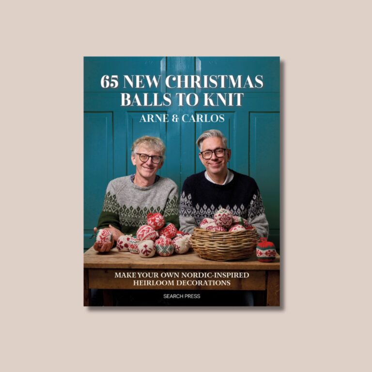 The cover of 65 New Christmas Balls to Knit by Arne & Carlos