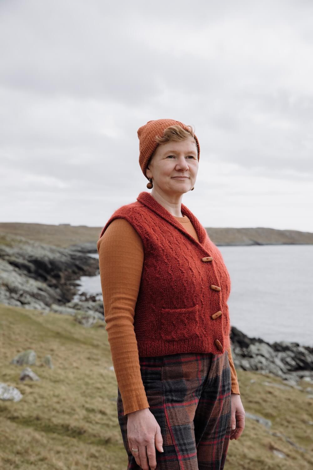 GudrunJohnston_ShetlandShades_LittleWave1